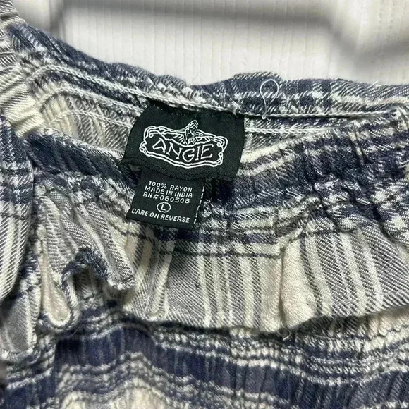 PLAID PUFFY SLEEVE TAN AND BLUE SLIGHTLY CROPPED TOP - Picture 2 of 3